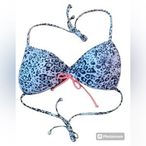 Body Glove string bikini top. Leopard. Size L
